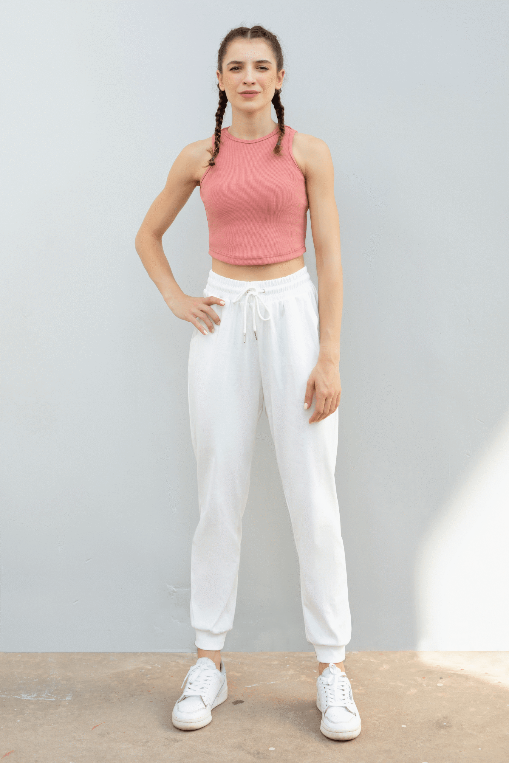 Set Thể Thao Delia Tanktop (Phiên bản Hồng) & Aboli Jogger (Phiên bản Trắng).