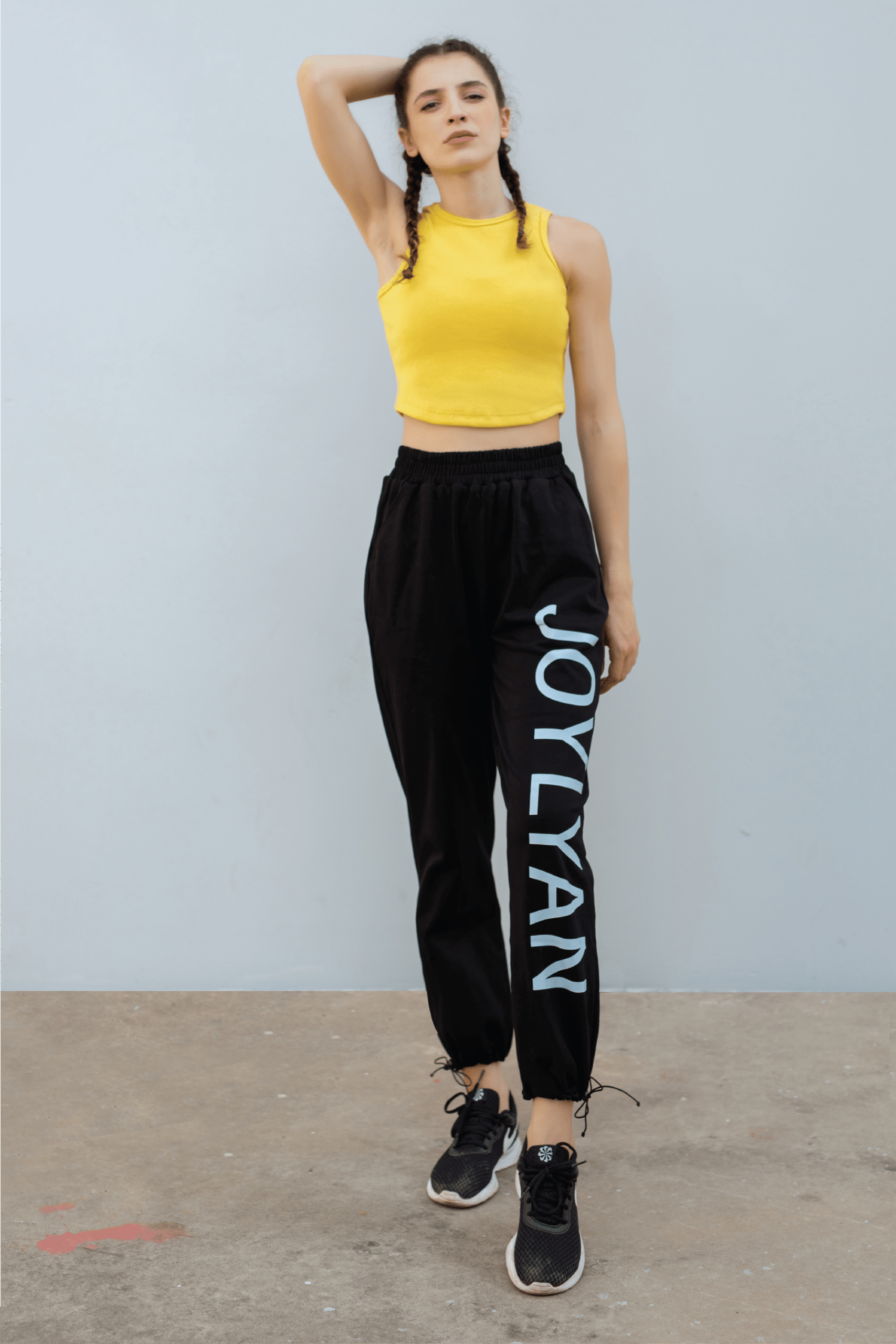 Set Thể Thao Delia Tanktop (Phiên bản Vàng) & Joyce Baggy (Phiên bản Đen).